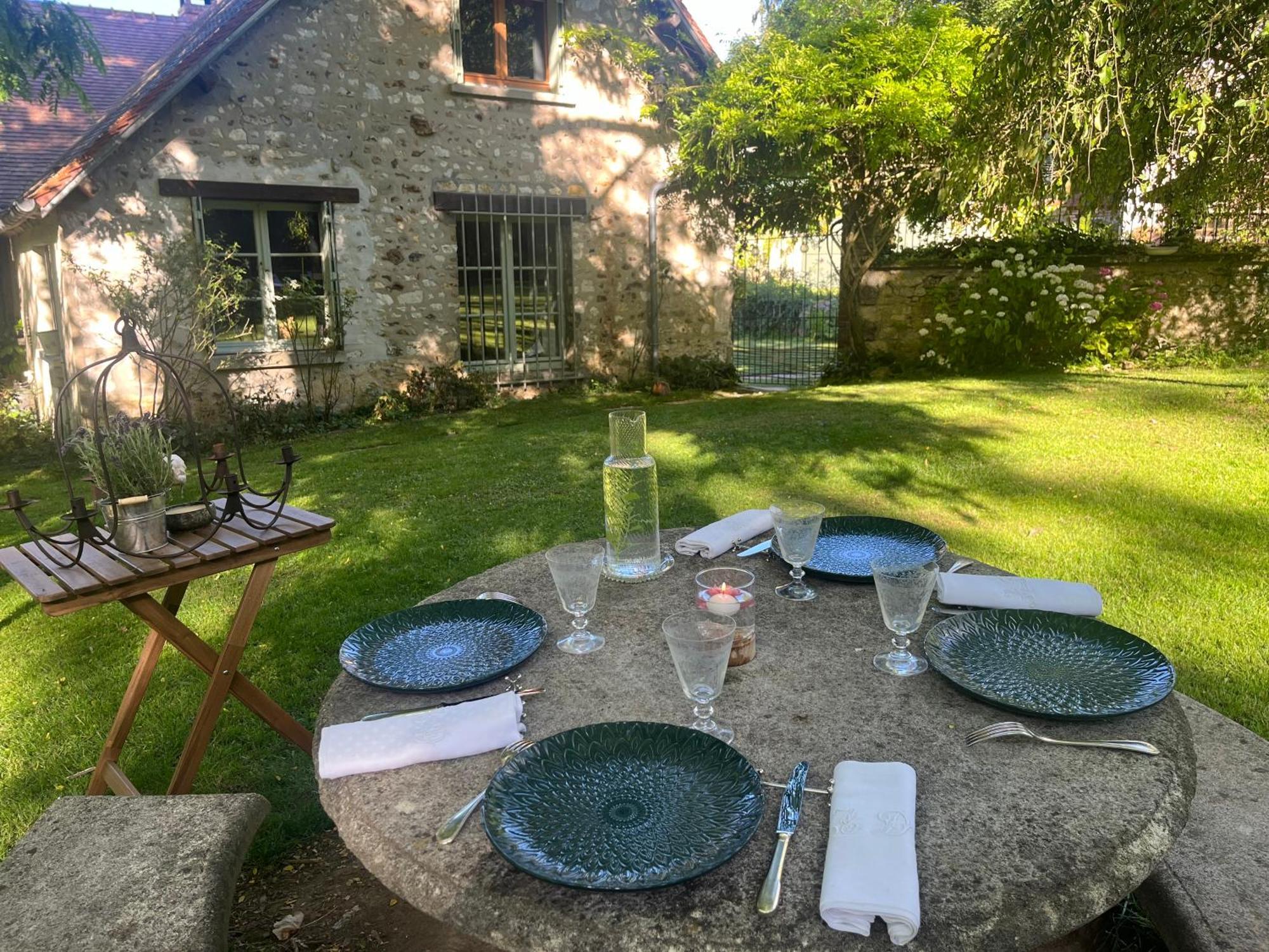 Le Clos Des Songes Blaru Exterior photo